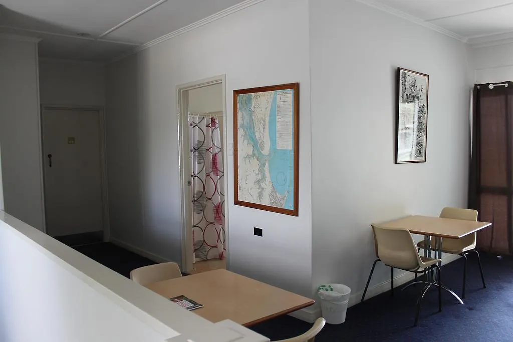 Hostel Tin Can Bay Budget Accommodation