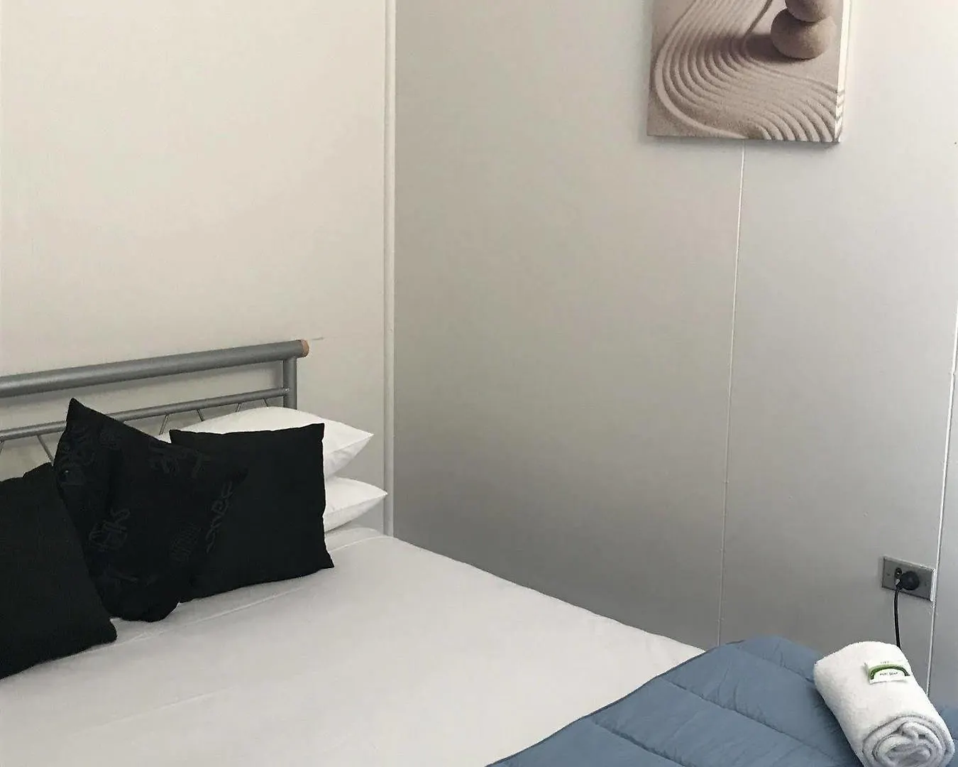 Tin Can Bay Budget Accommodation Hostel